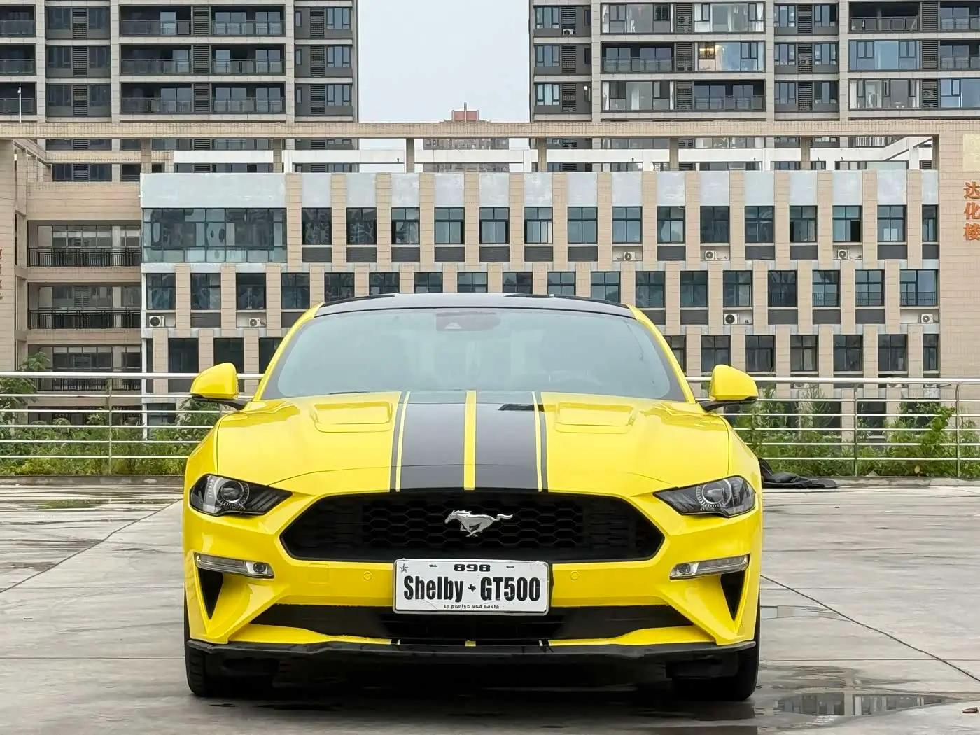Ford Mustang 2018 — Photo 2/9