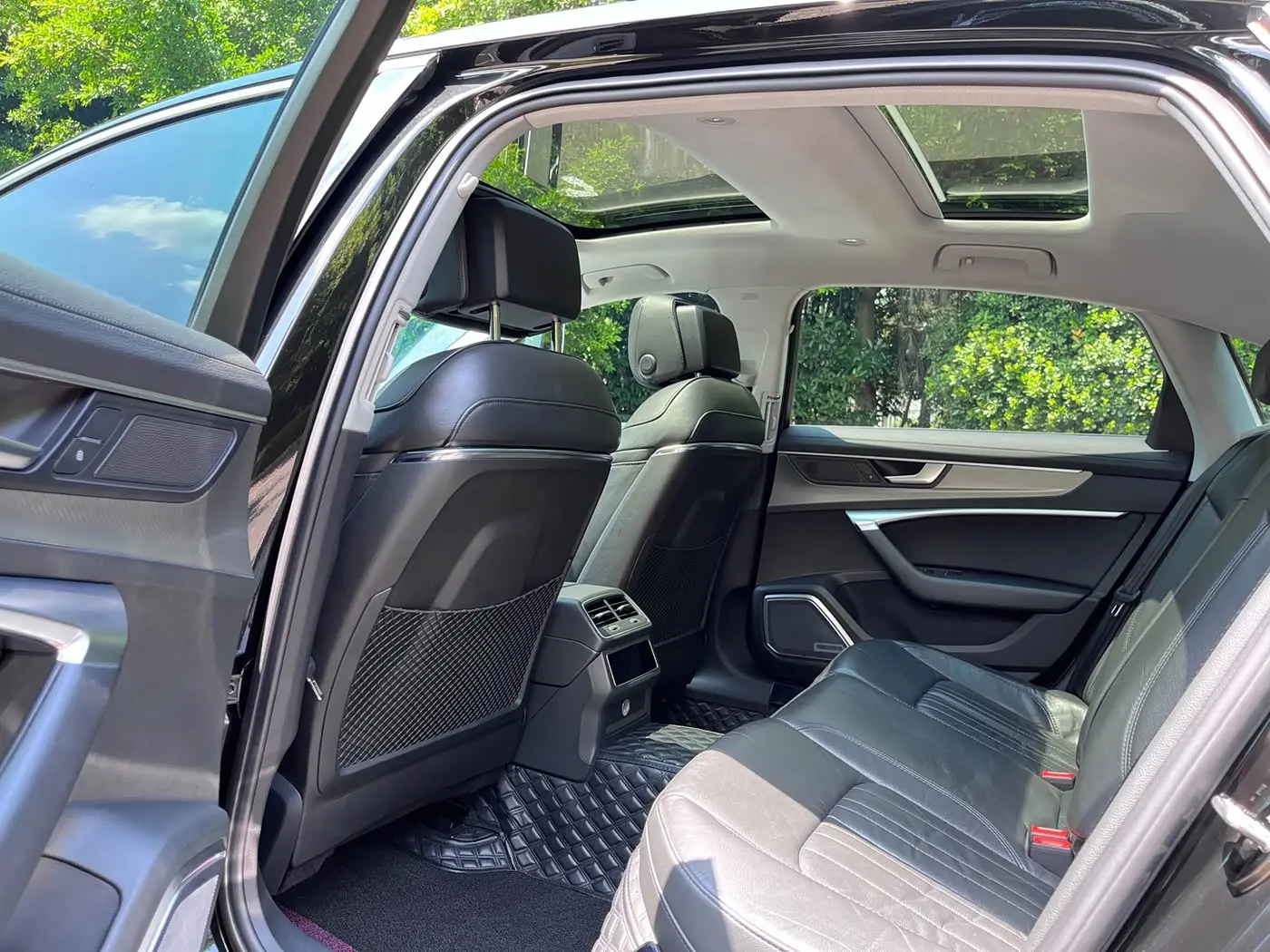 Audi A6L 2022 — Photo 9/16