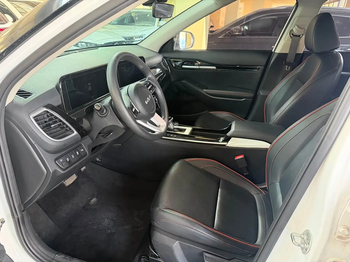 Kia Seltos 2023 — Şəkil 10/20