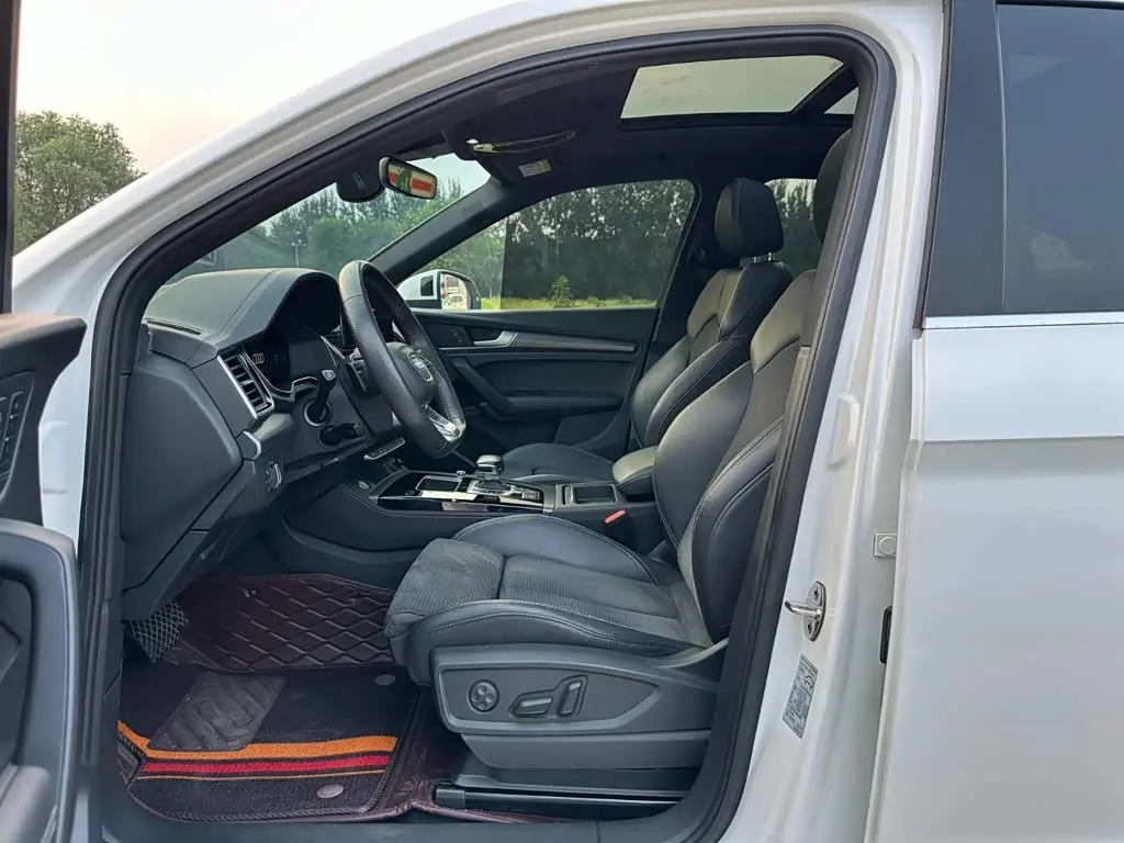 Audi Q5L Sportback 2022 — Şəkil 9/20