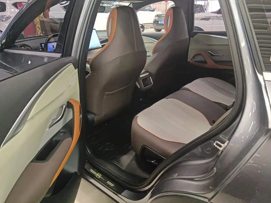 BYD Song Pro New Energy 2023 — Фото 11/16