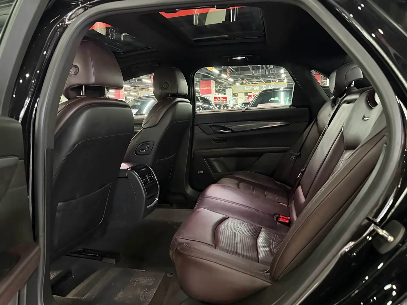 Cadillac CT6 2023 — Photo 13/20
