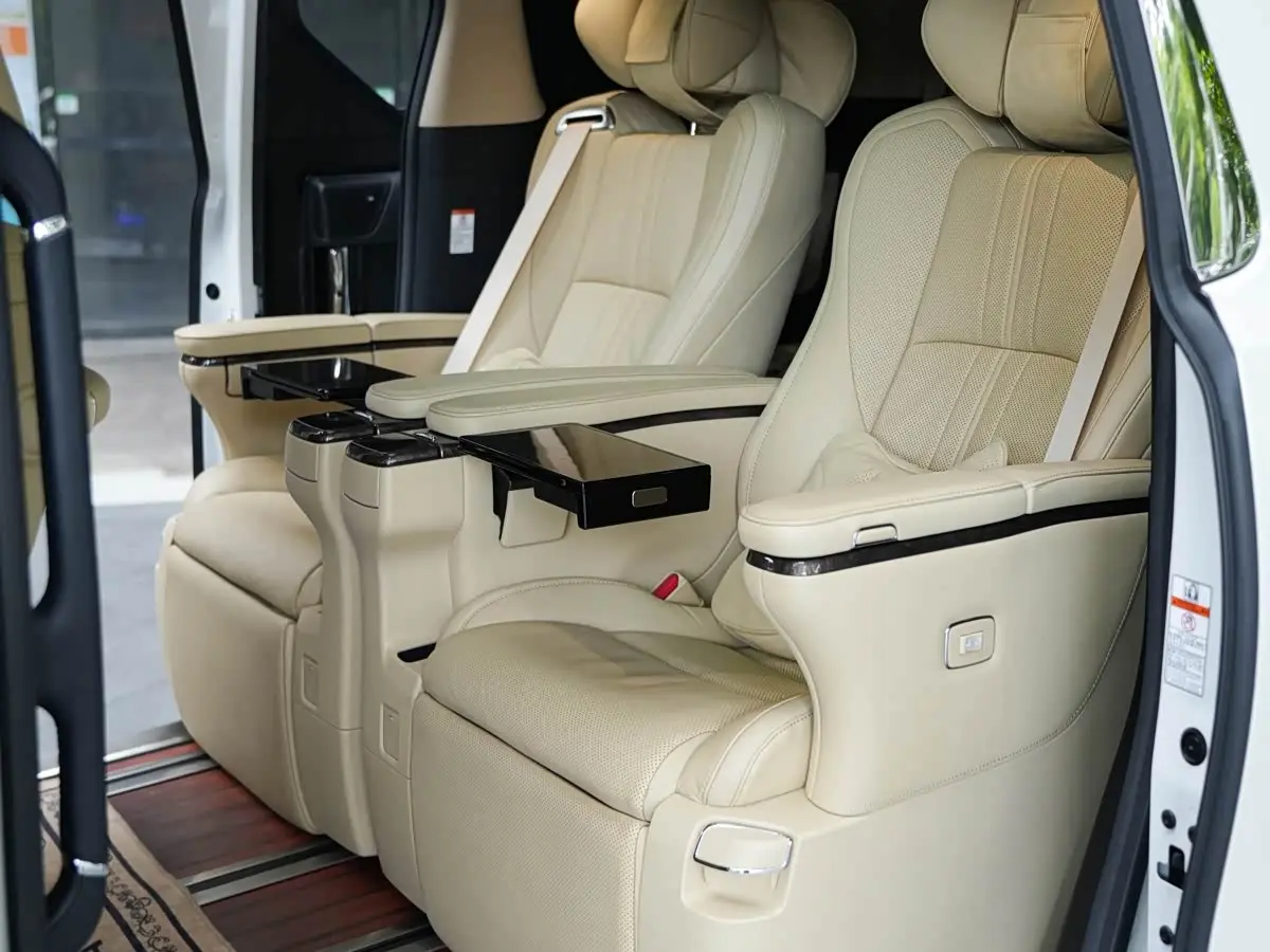 Toyota Alphard 2021 — Şəkil 18/20
