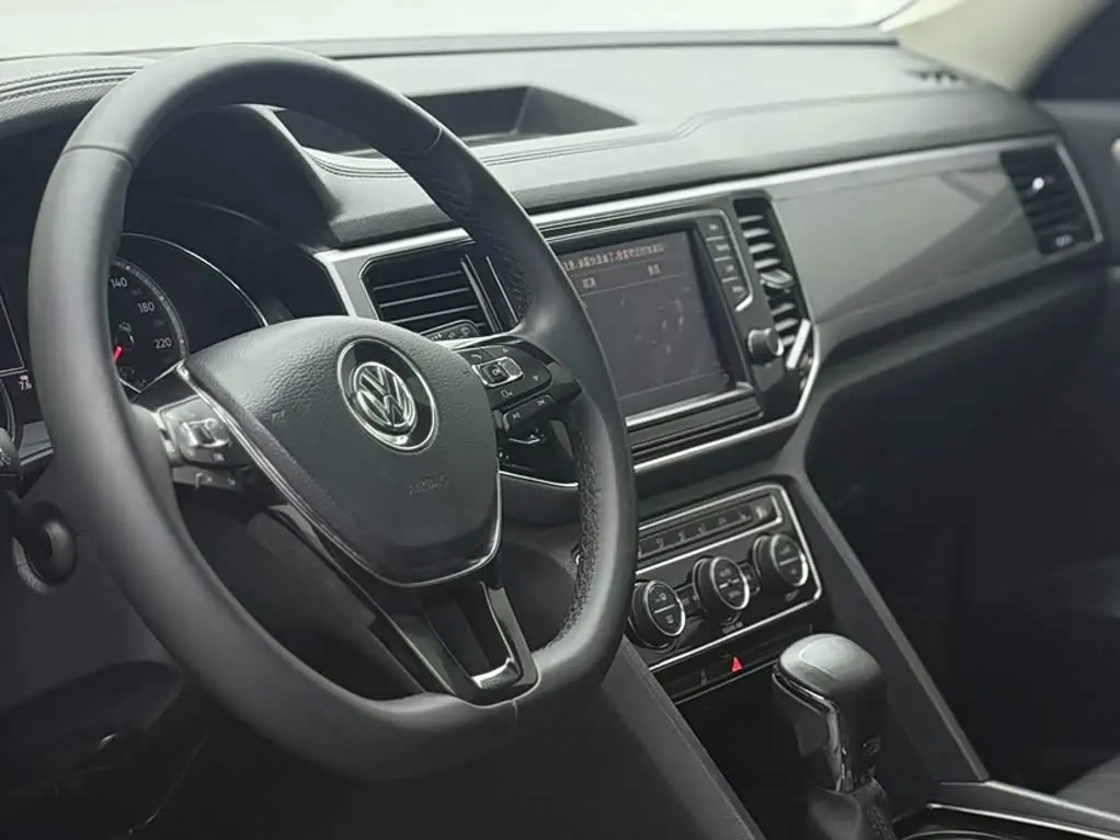 Volkswagen Teramont 2018 — Фото 14/19