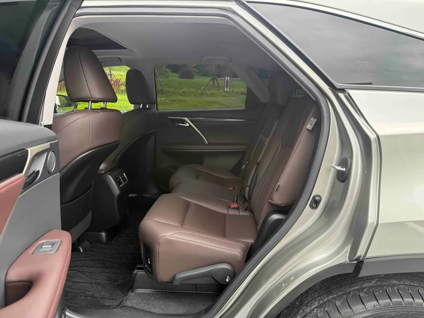 Lexus RX 2021 — Şəkil 8/9