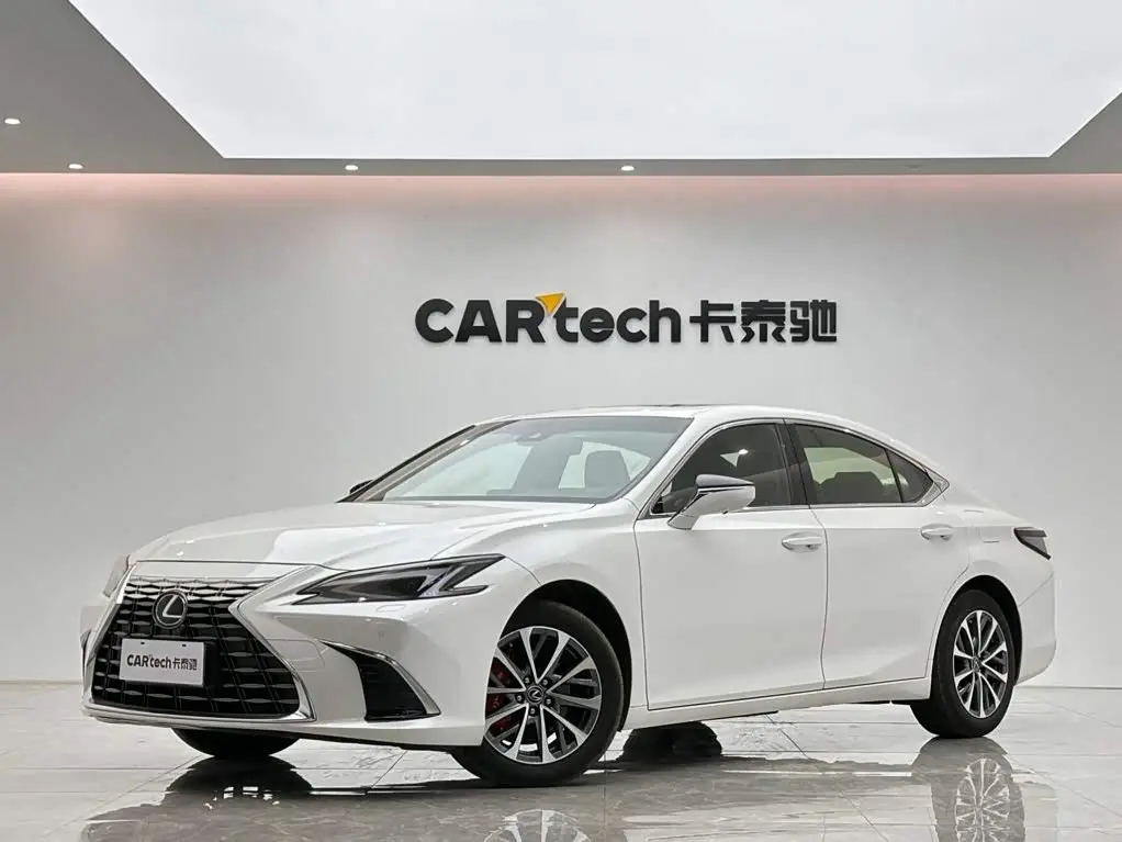 Lexus ES 2025 — Фото 1/15