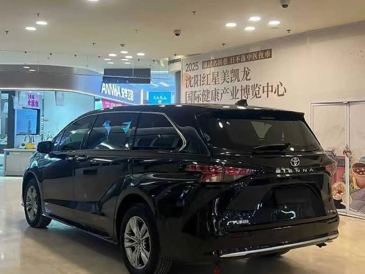 Toyota Sienna 2025 — Şəkil 9/9