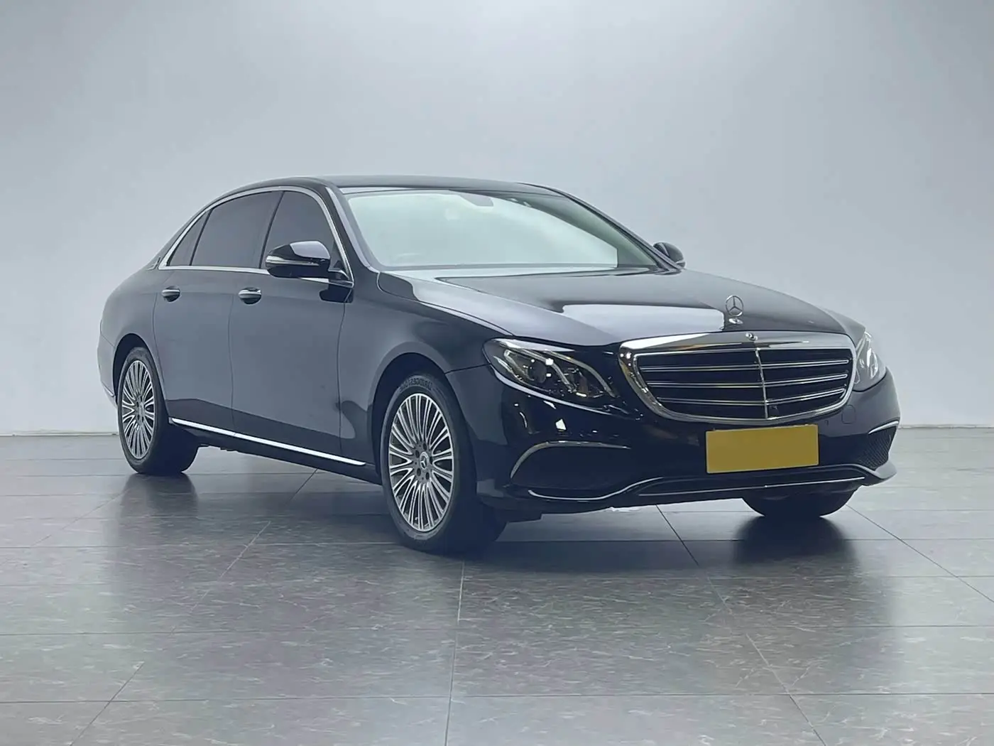 Mercedes-Benz E-Class 2019 — Фото 3/20