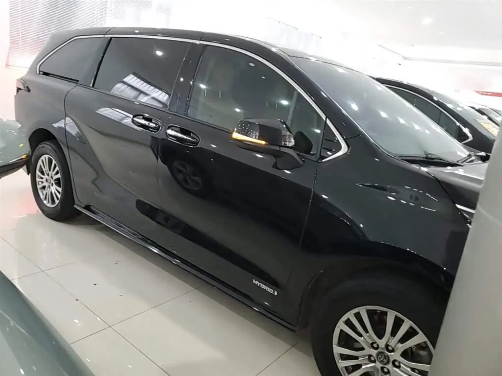 Toyota Sienna 2022 — Şəkil 4/20