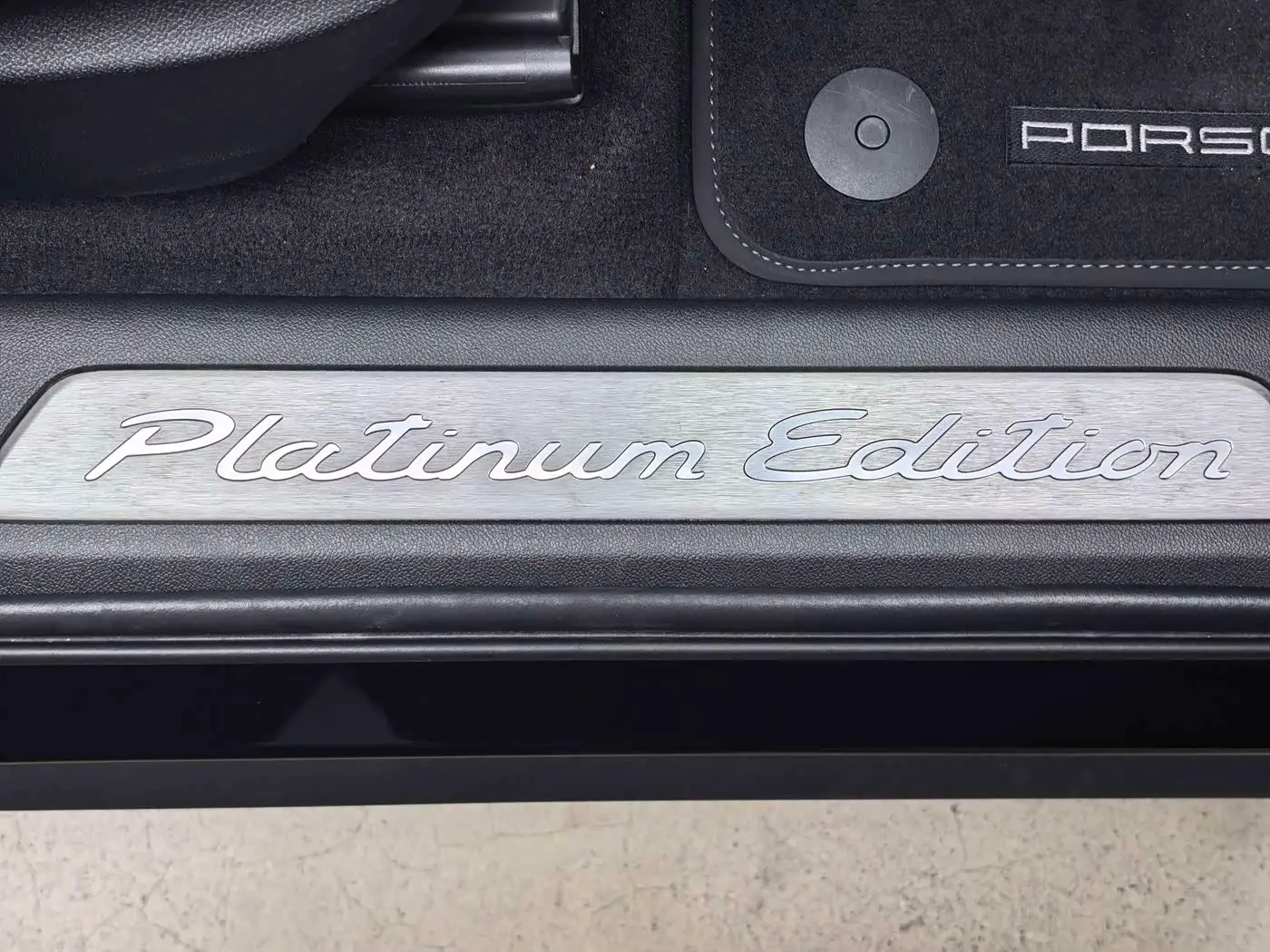 Porsche Cayenne 2022 — Photo 6/18