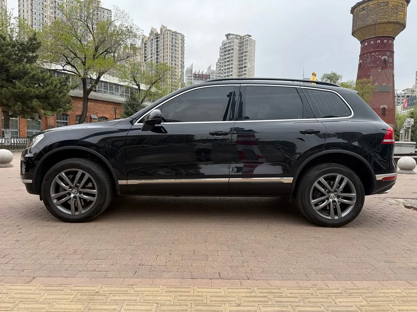 Volkswagen Touareg 2018 — Фото 4/19