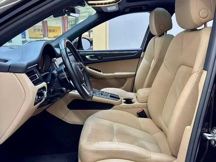 Porsche Macan 2020 — Photo 12/17
