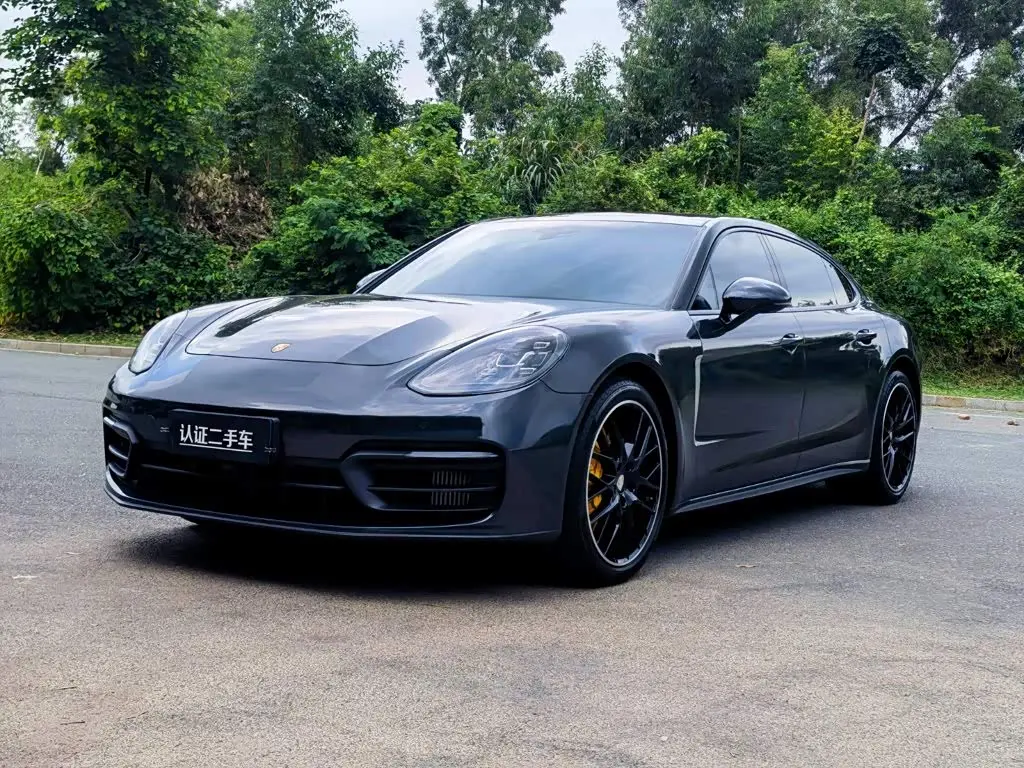 Porsche Panamera 2022 — Photo 1/20