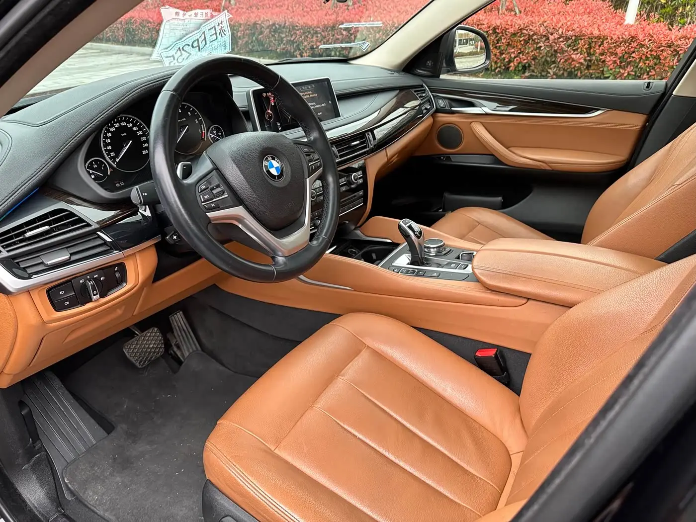BMW X6 2015 — Photo 9/16