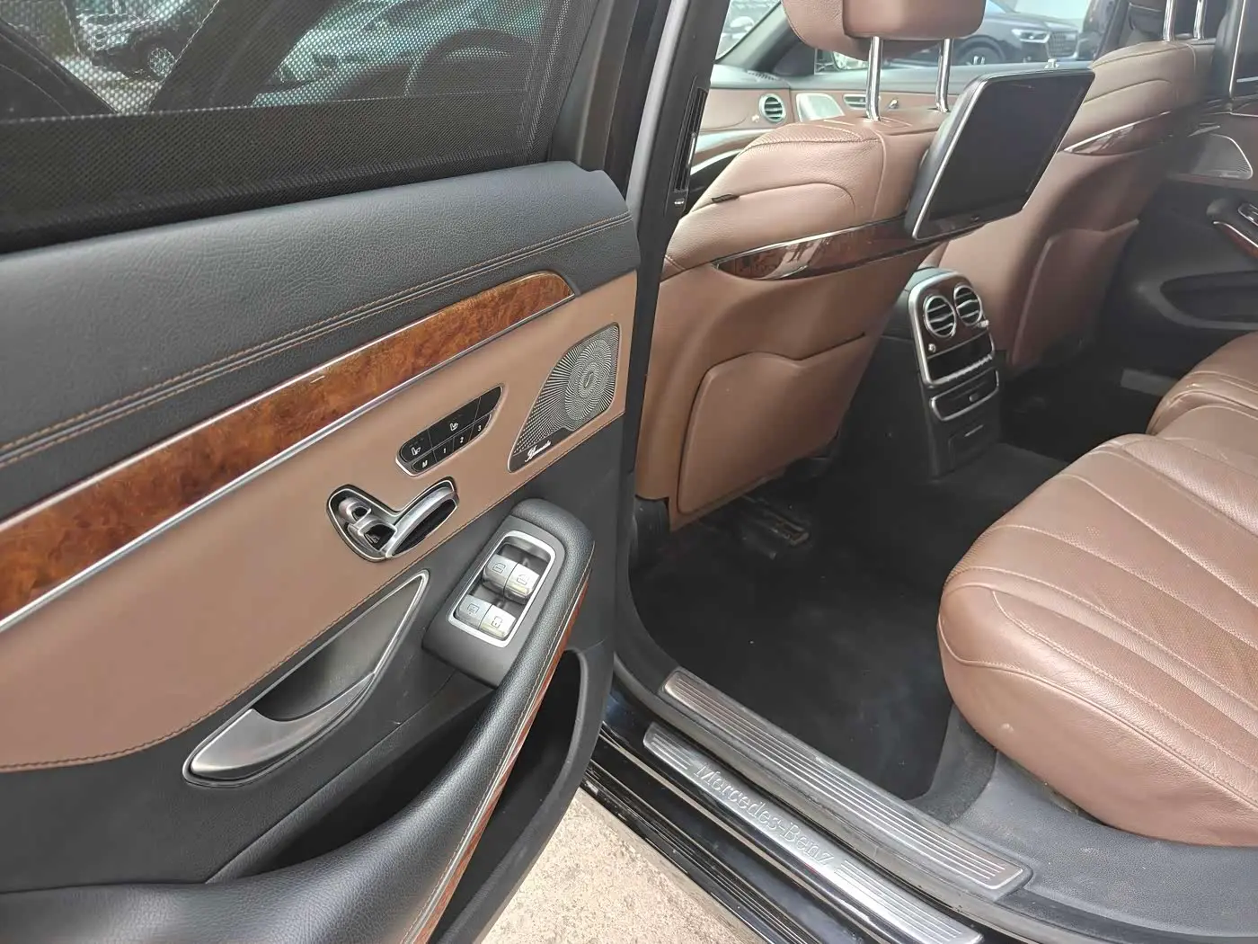 Mercedes-Benz S-Class 2015 — Photo 7/14