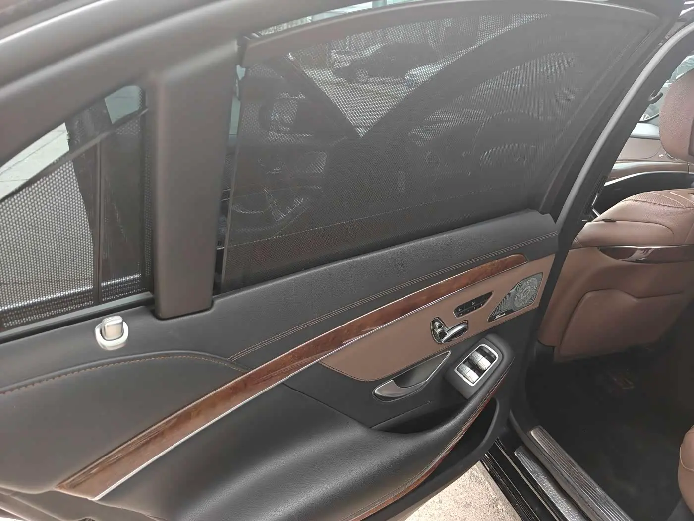 Mercedes-Benz S-Class 2015 — Photo 10/14