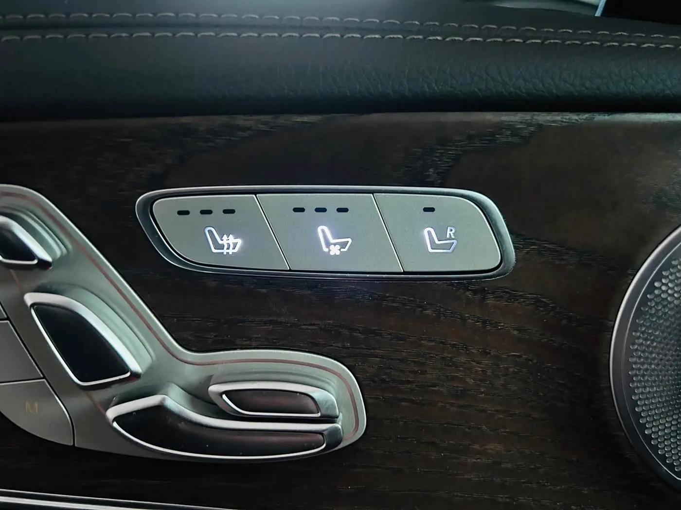 Mercedes-Benz E-Class 2023 — Şəkil 10/12