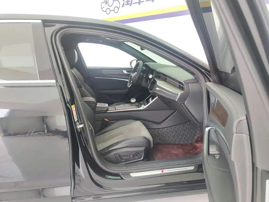 Audi A6L 2021 — Photo 8/16