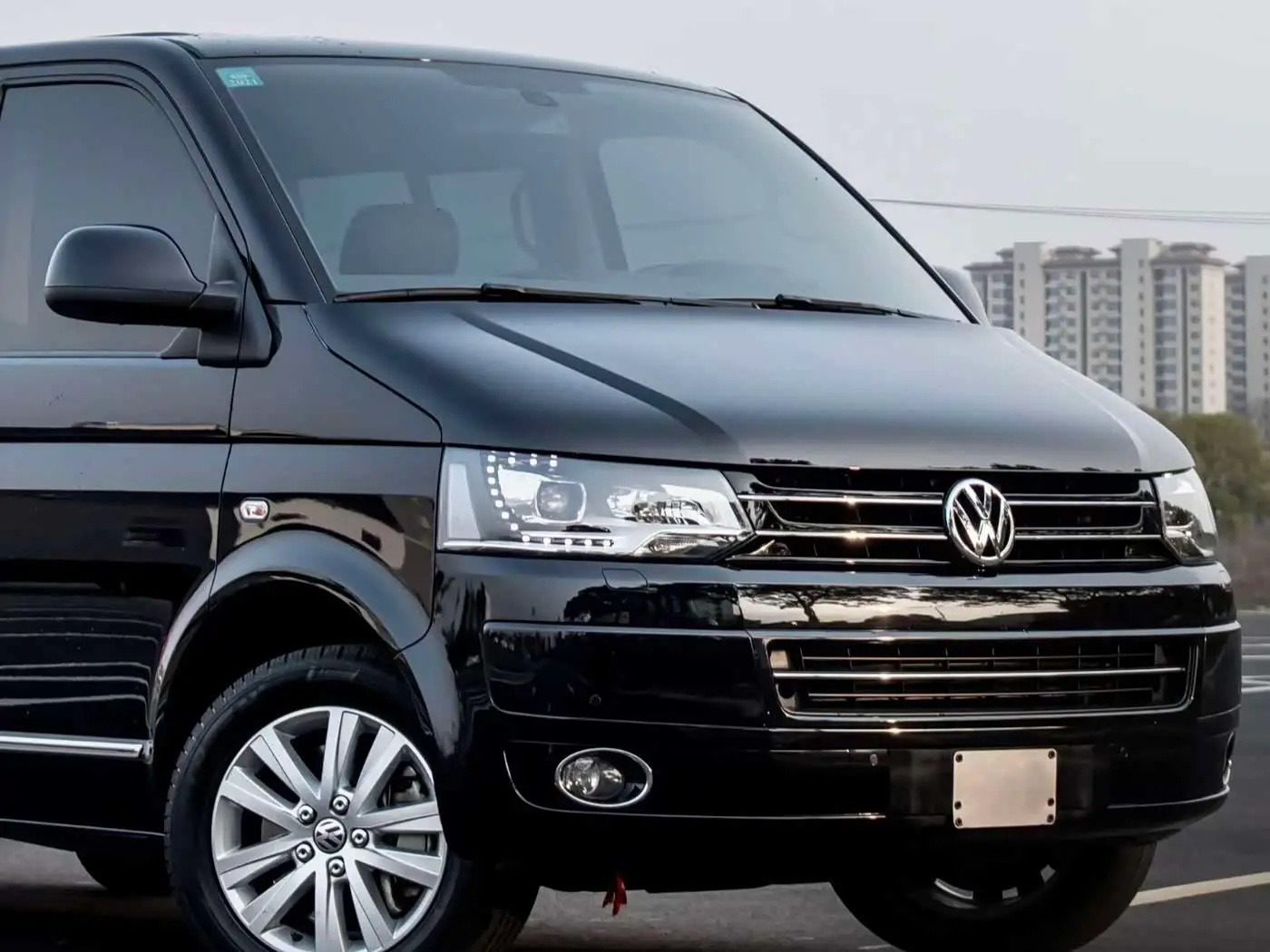 Volkswagen Multivan 2015 — Şəkil 2/9