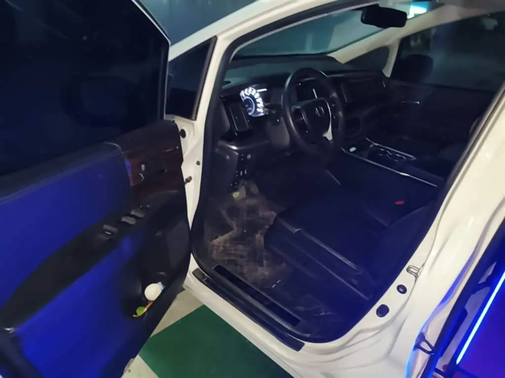 Honda Elysion 2019 — Şəkil 16/20