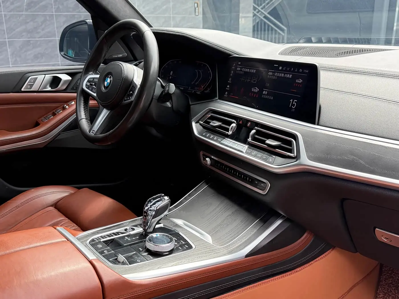 BMW X7 2019 — Photo 5/15