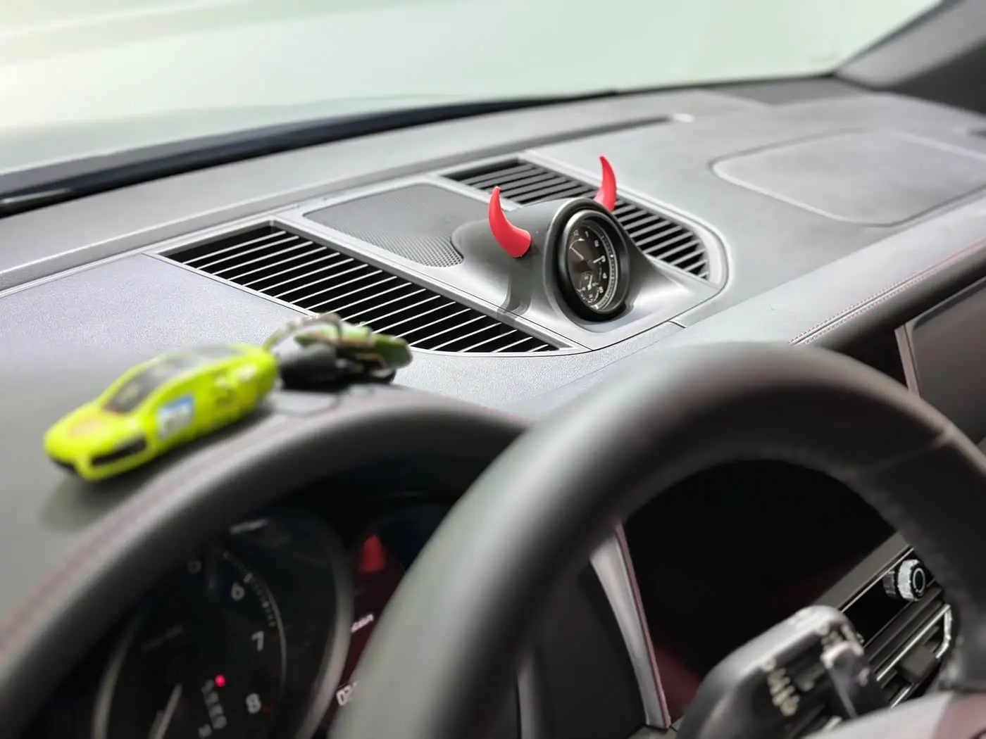Porsche Macan 2022 — Photo 12/20