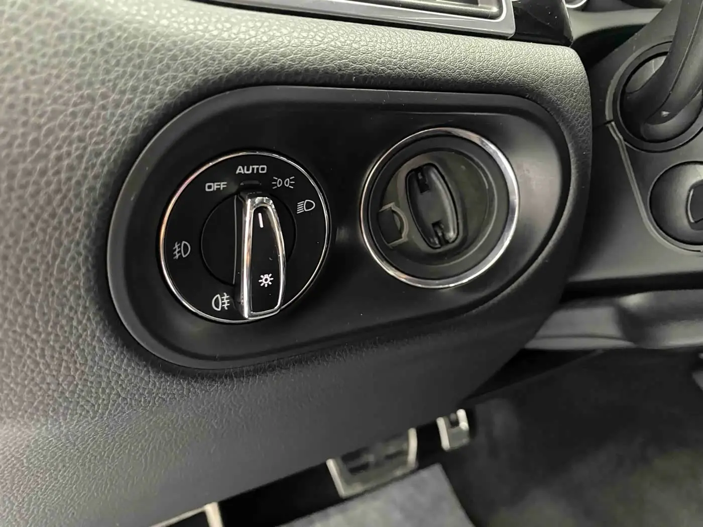 Porsche Macan 2017 — Фото 19/20