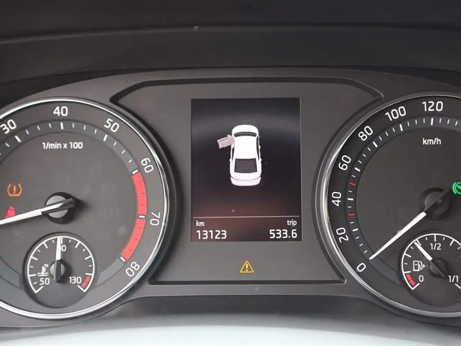 Škoda Octavia 2022 — Фото 16/18