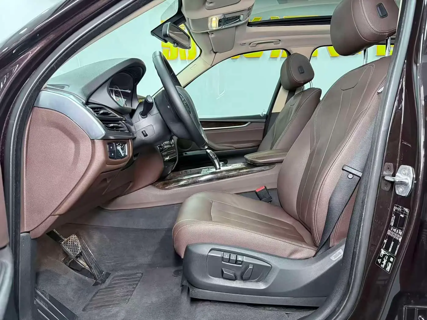 BMW X5 2015 — Photo 7/20