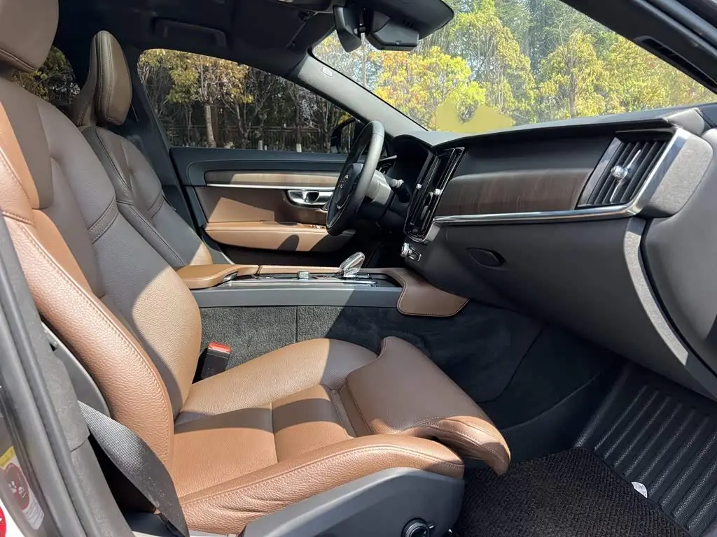 Volvo S90 2022 — Photo 15/20