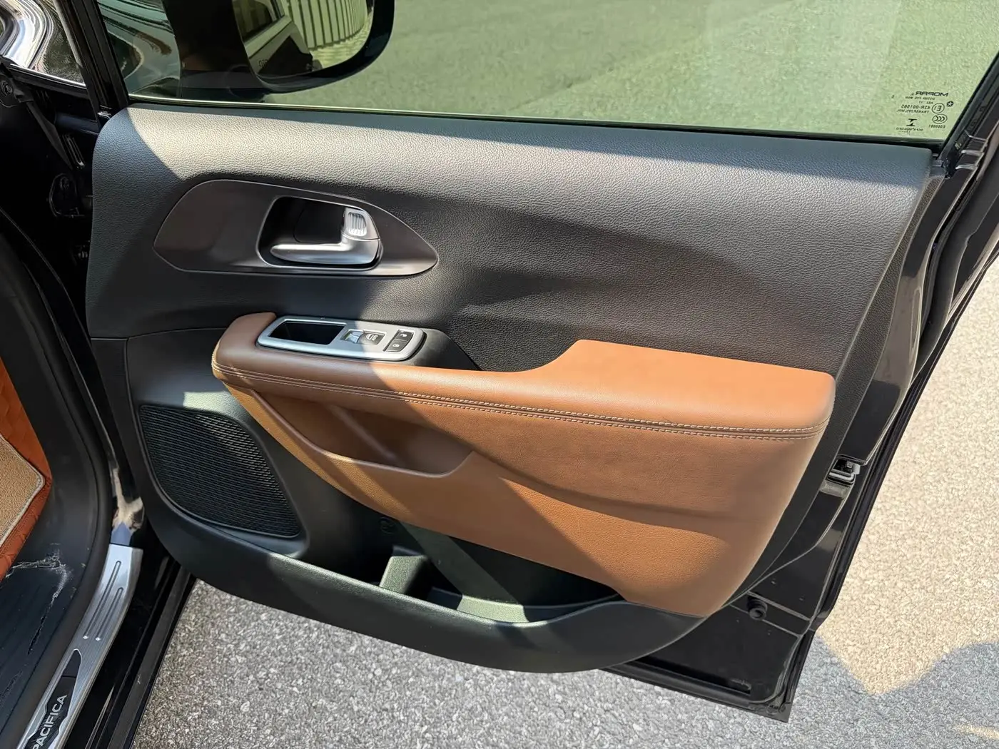 Chrysler Grand Voyager 2019 — Photo 8/17