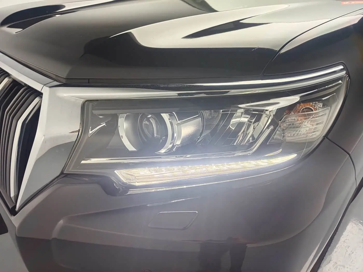 Toyota Prado 2018 — Photo 9/17