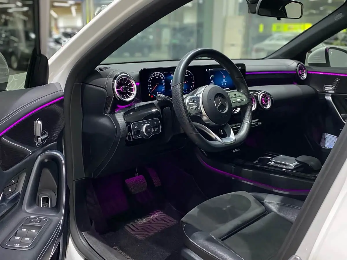 Mercedes-Benz A-Class 2021 — Фото 8/18