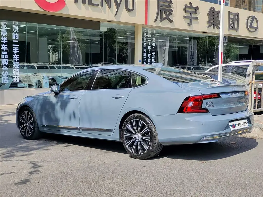 Volvo S90 2021 — Photo 4/11