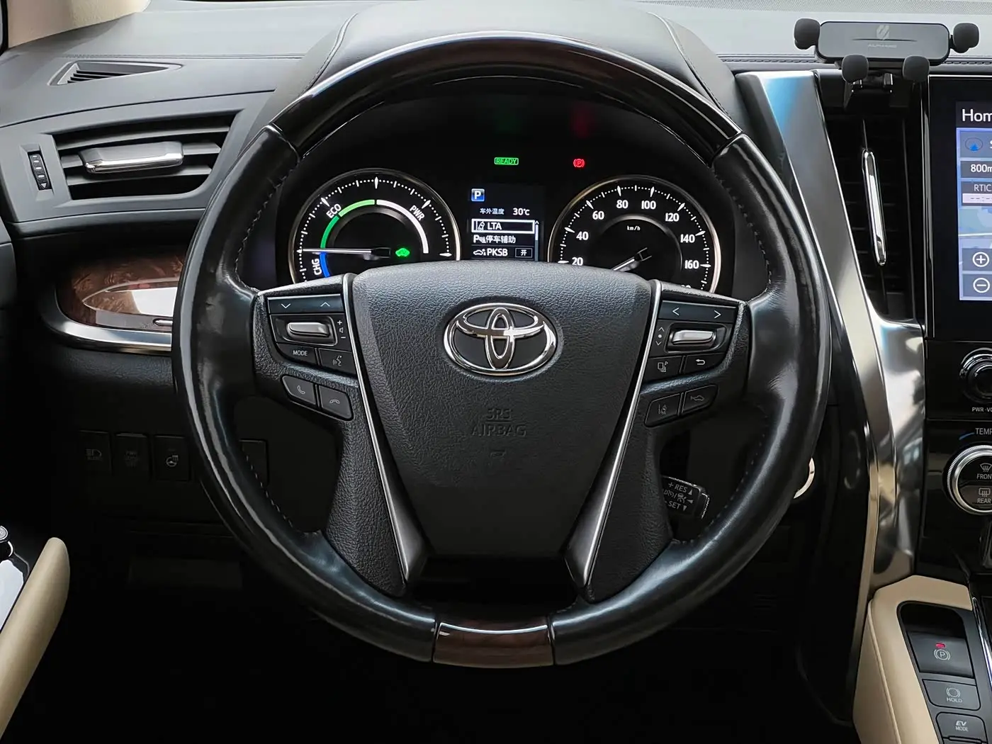 Toyota Alphard 2021 — Photo 13/20