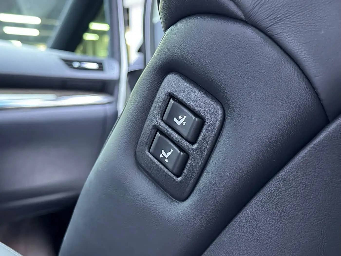Toyota Alphard 2019 — Şəkil 14/17