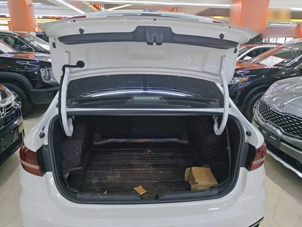 Volkswagen Lavida 2023 — Şəkil 19/20