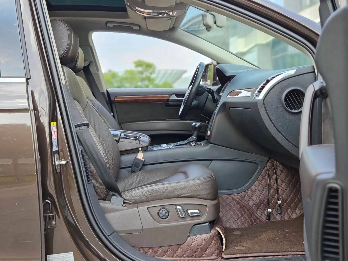 Audi Q7 2015 — Şəkil 17/20
