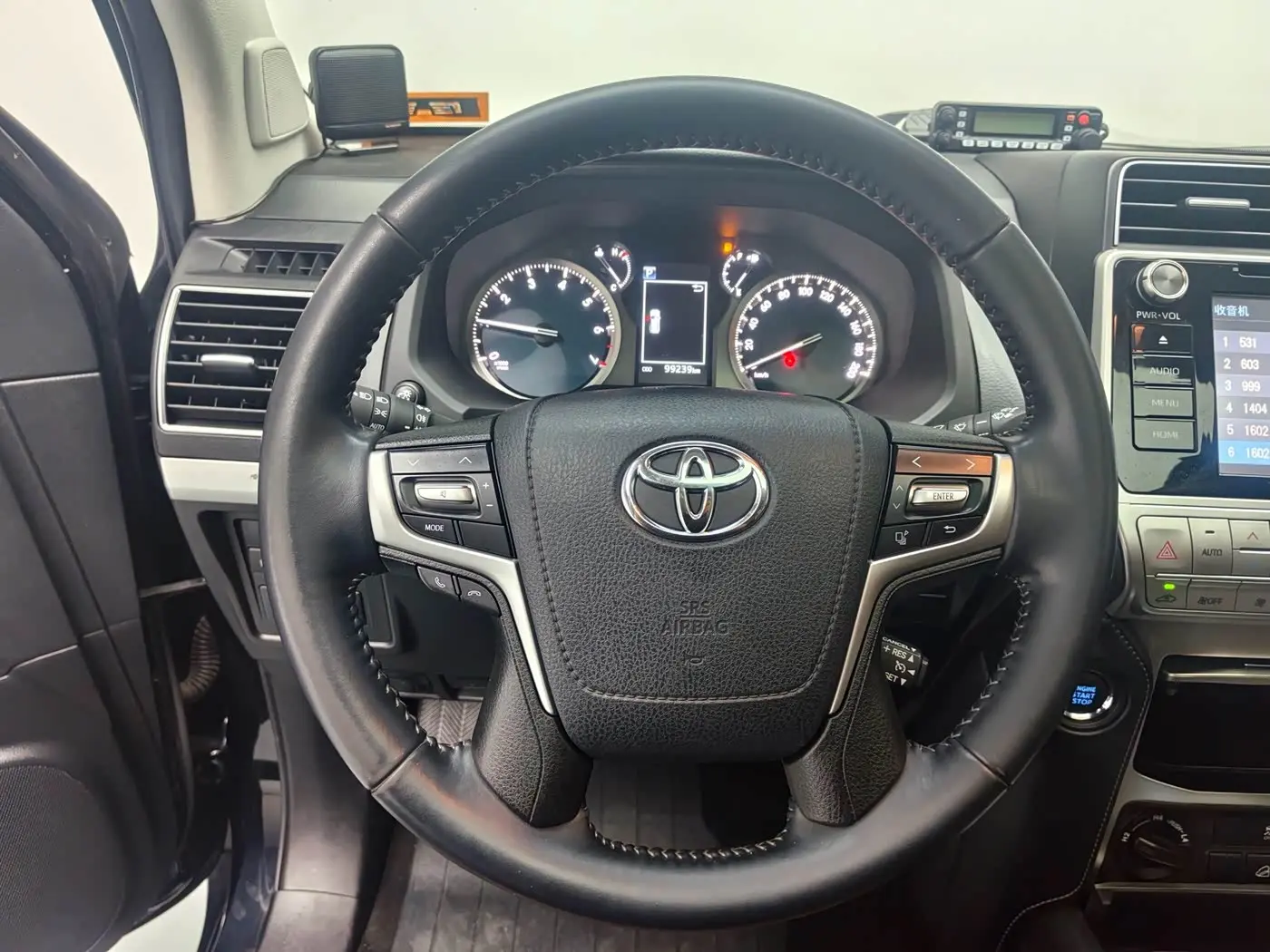 Toyota Prado 2018 — Photo 17/17