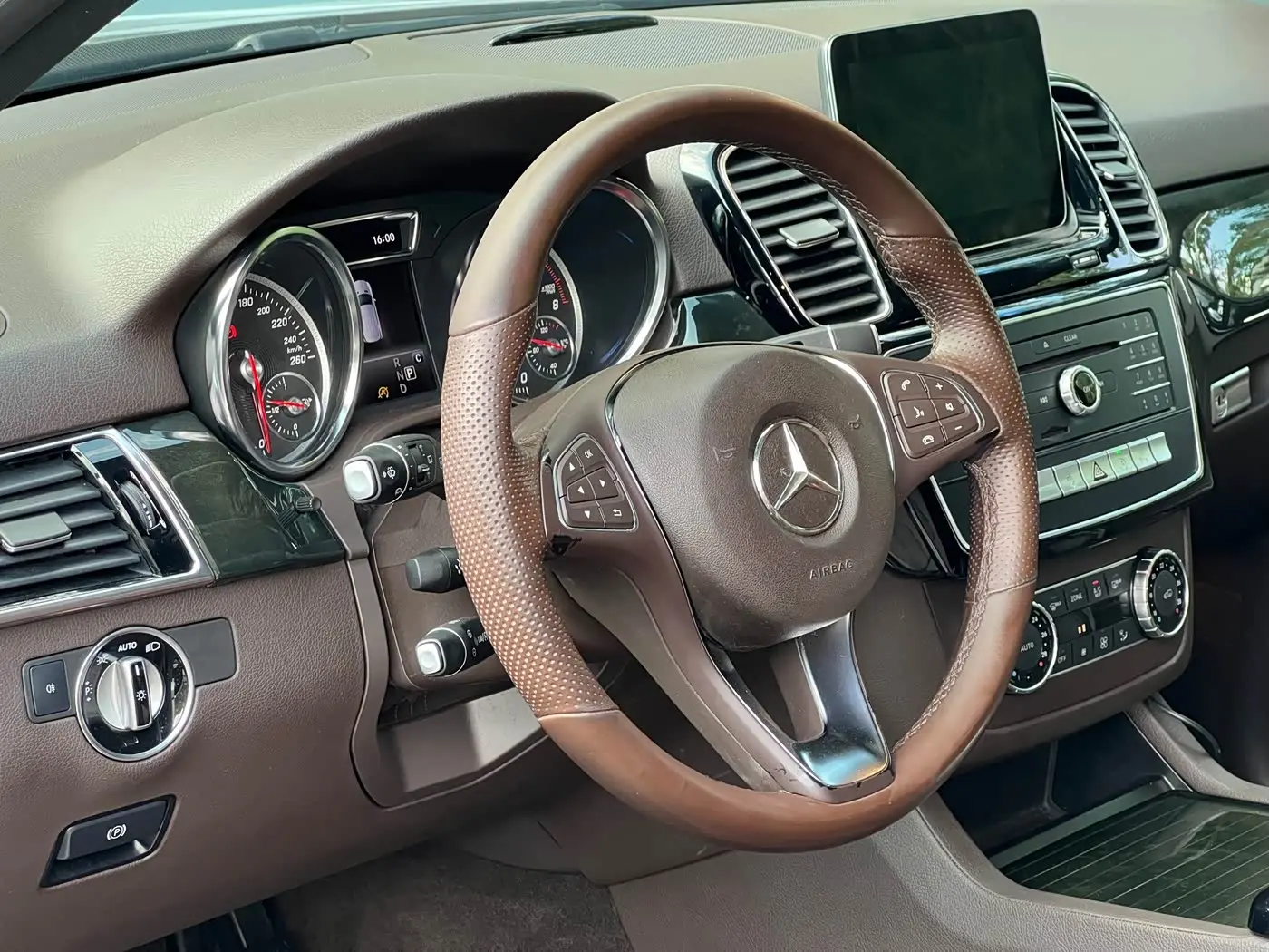 Mercedes-Benz GLE 2019 — Şəkil 13/19