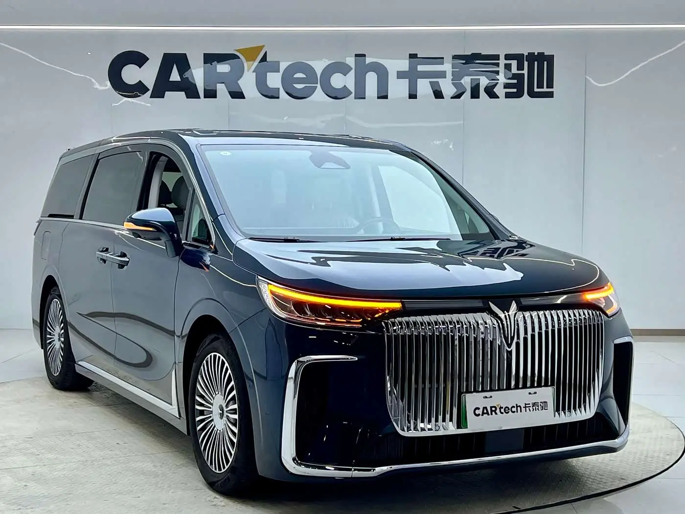 Voyah Auto Voyah Dreamer 2025 — Photo 2/20