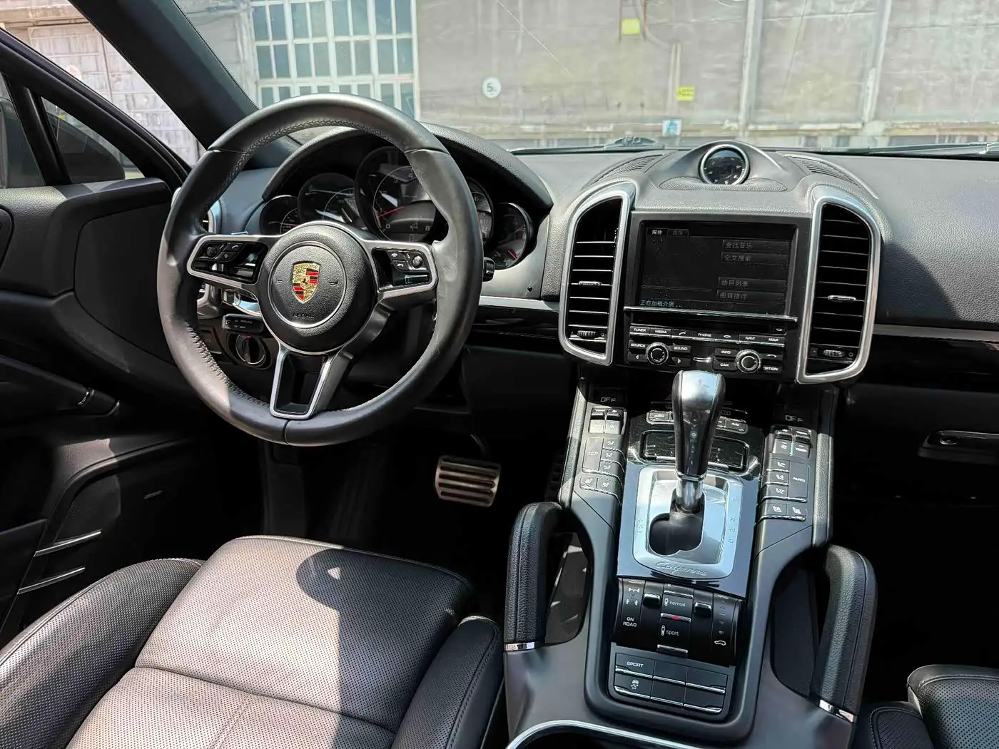 Porsche Cayenne 2014 — Photo 17/20