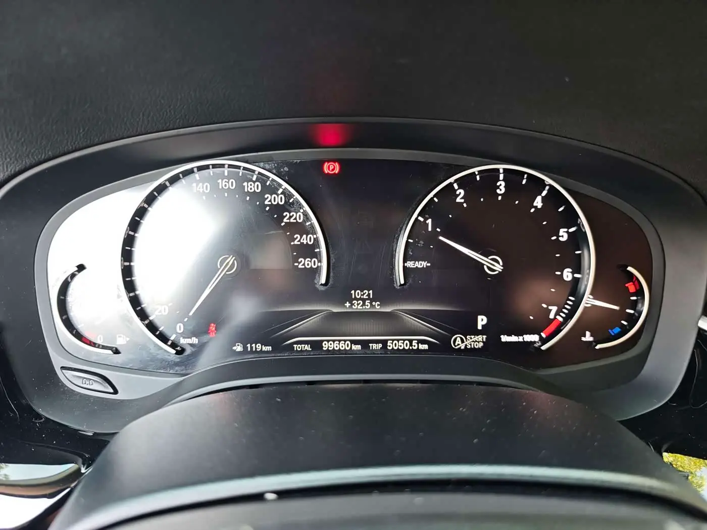 BMW 5 Series 2017 — Фото 10/10