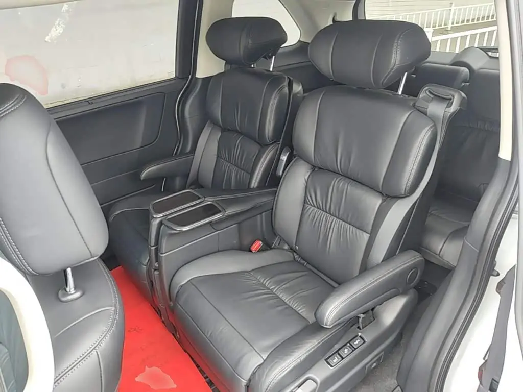 Honda Odyssey 2018 — Şəkil 17/20