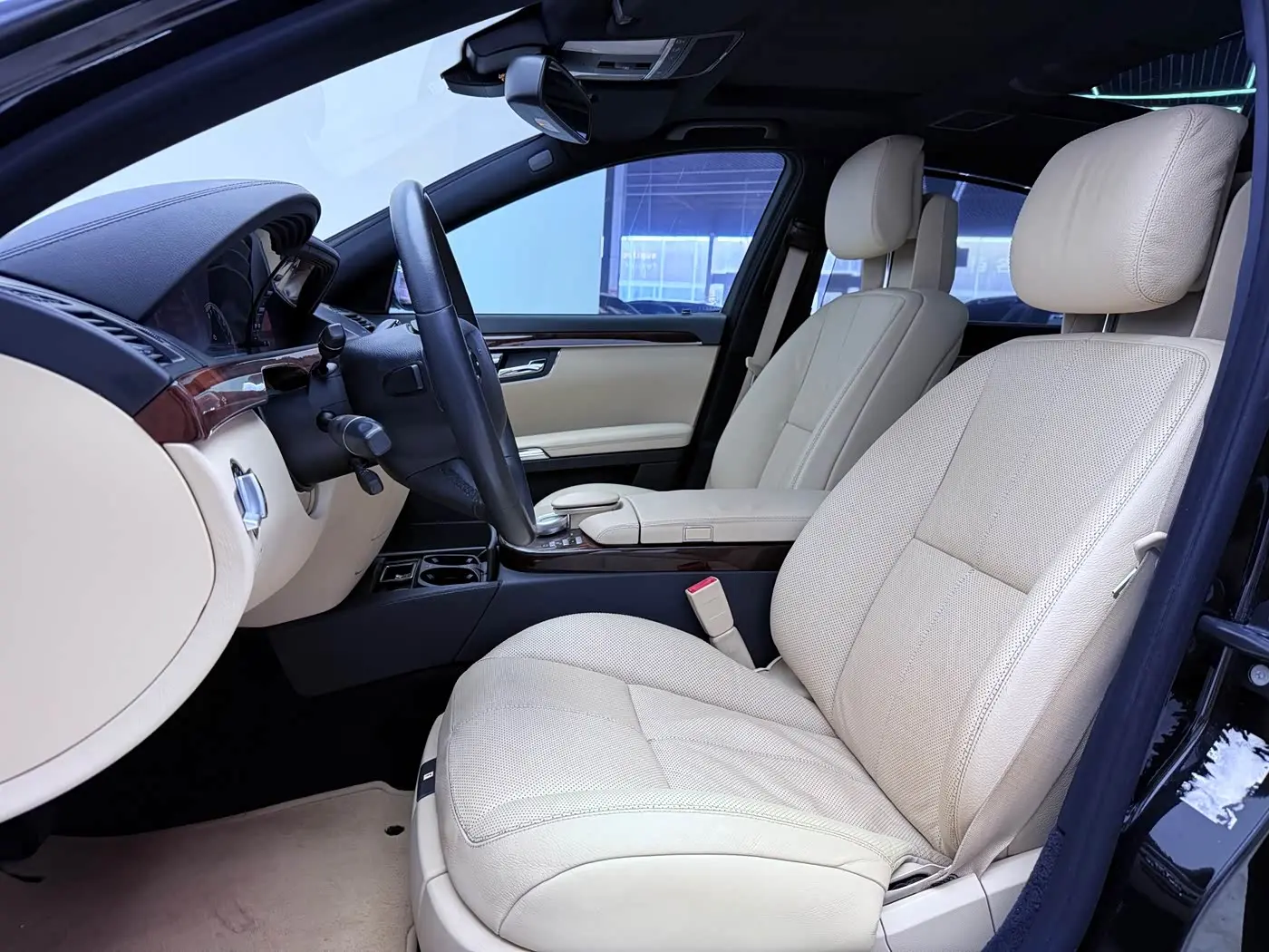 Mercedes-Benz S-Class 2008 — Photo 17/18