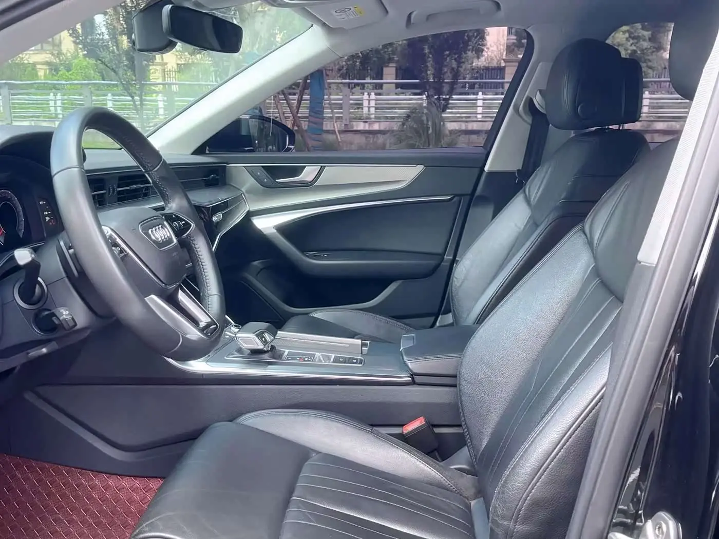 Audi A6L 2019 — Photo 4/14
