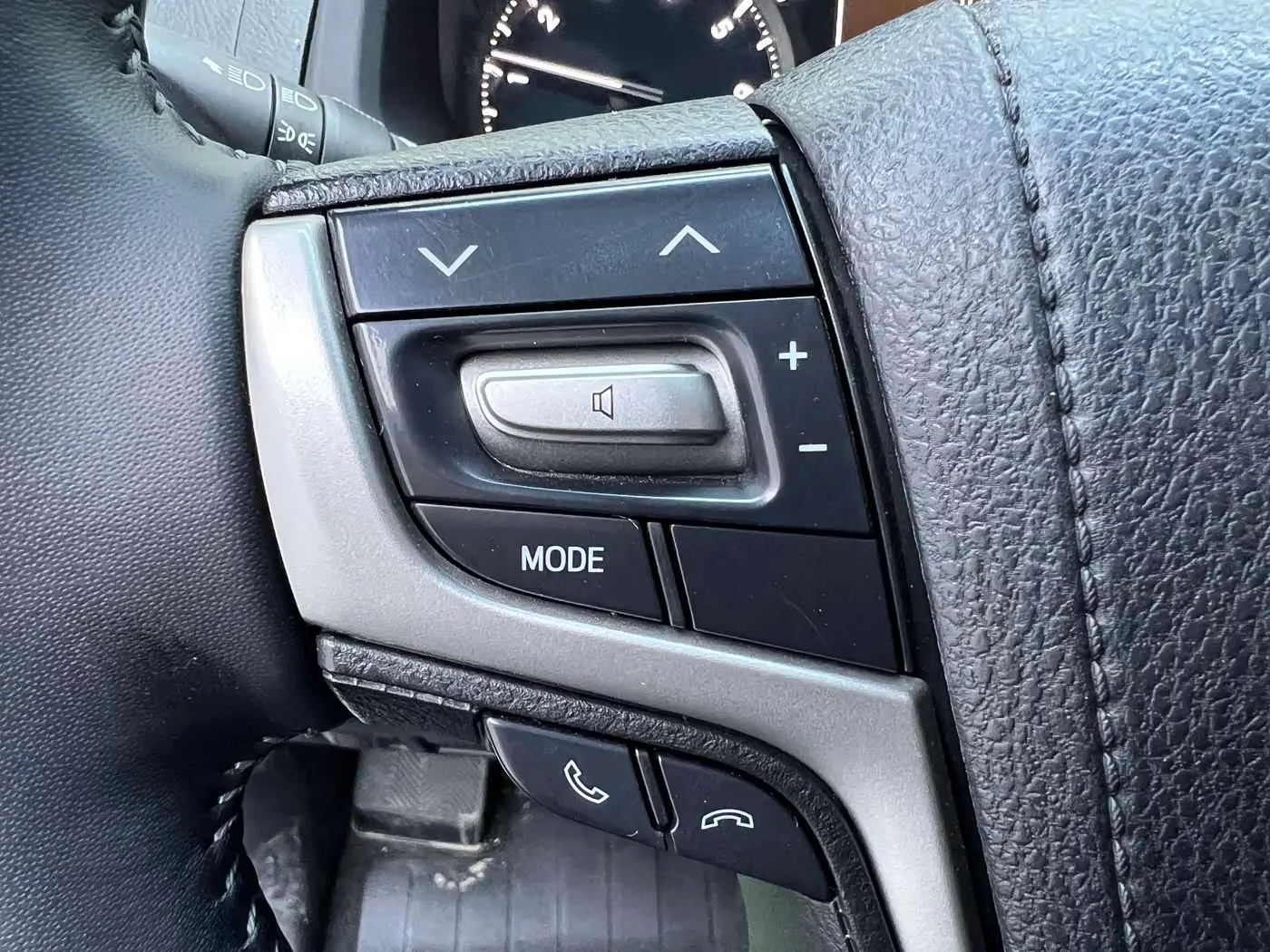 Toyota Prado 2019 — Photo 9/20