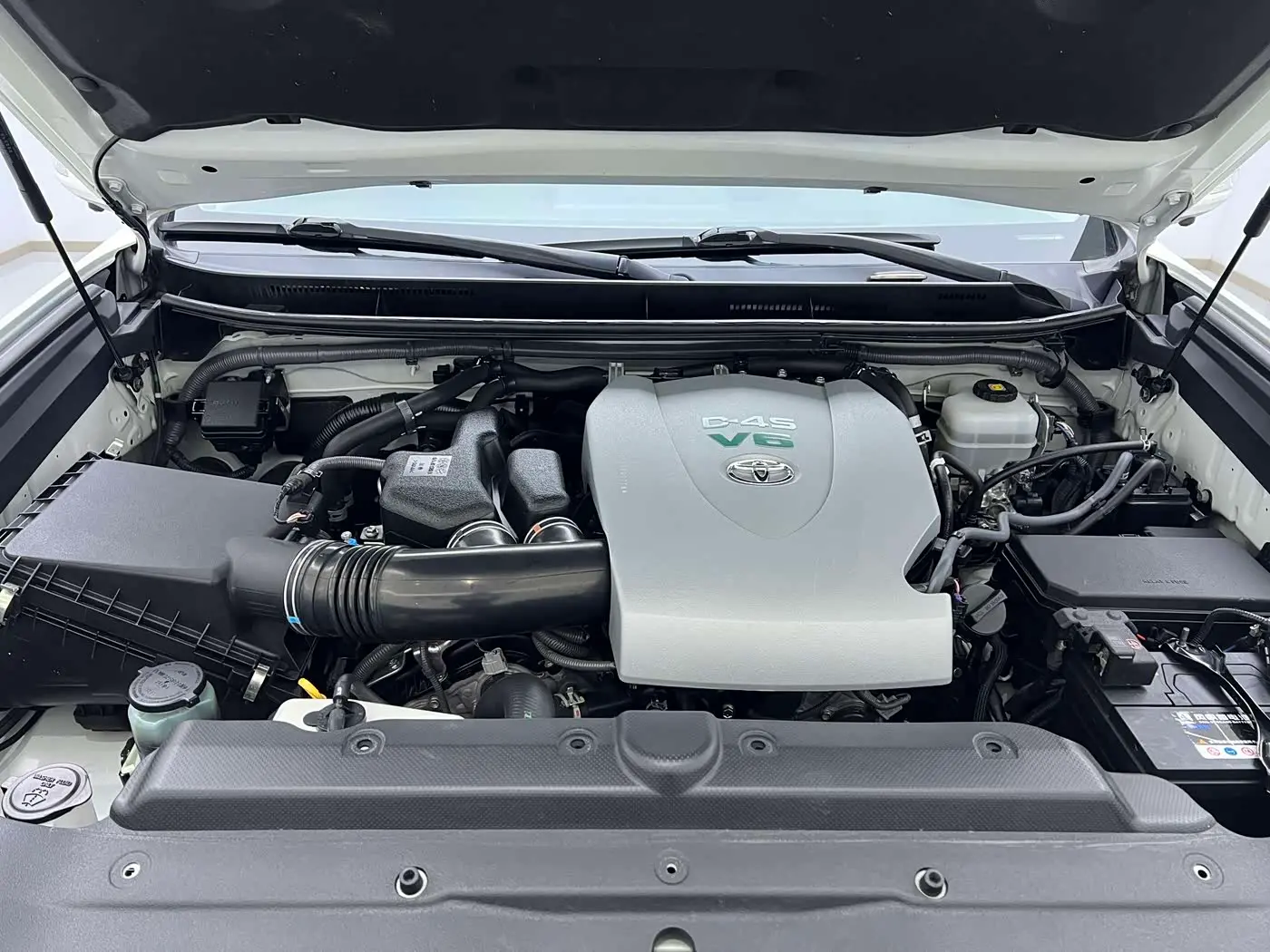 Toyota Prado 2019 — Photo 17/20