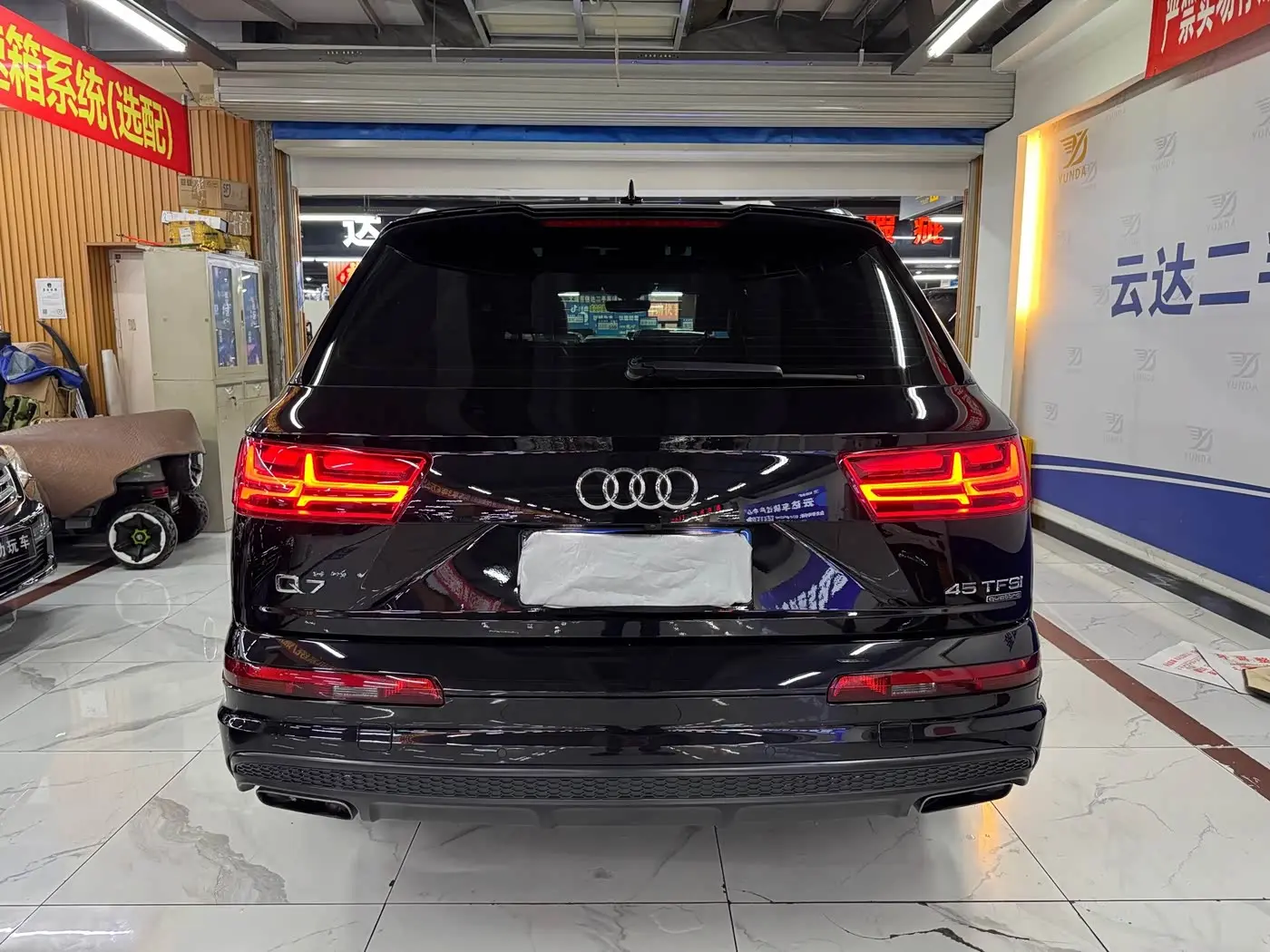 Audi Q7 2016 — Photo 8/12