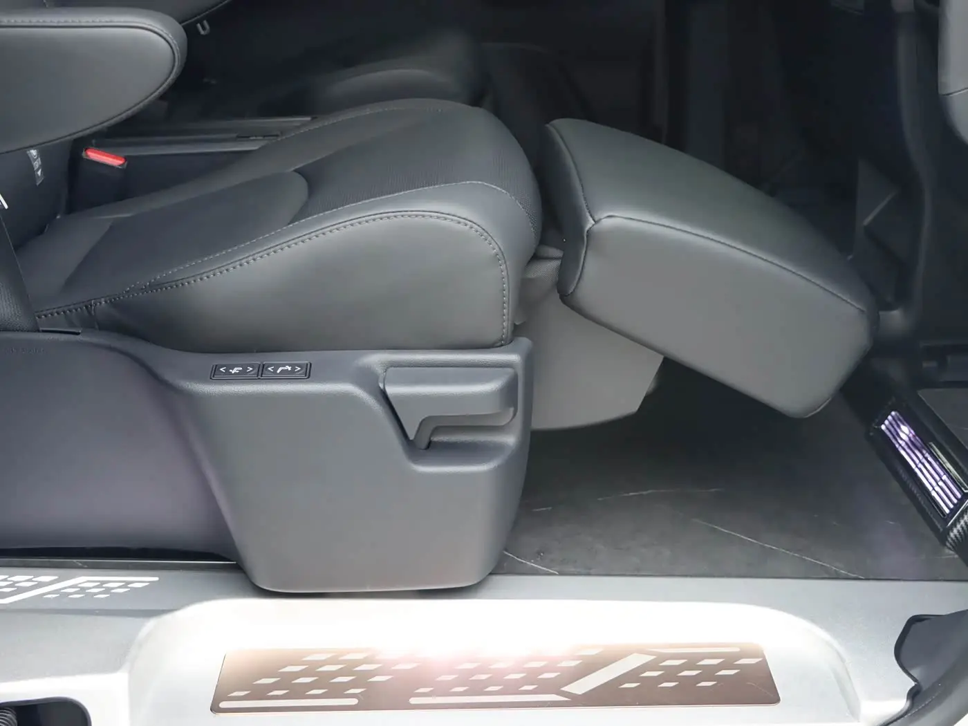Toyota Sienna 2025 — Photo 14/20